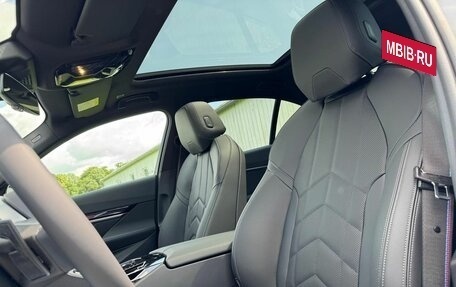 BMW 5 серия, 2025 год, 10 935 000 рублей, 14 фотография