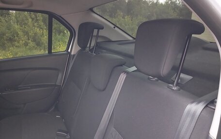 Renault Logan II, 2016 год, 1 350 000 рублей, 10 фотография