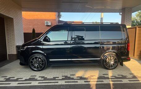 Volkswagen Multivan T6 рестайлинг, 2020 год, 7 800 000 рублей, 5 фотография