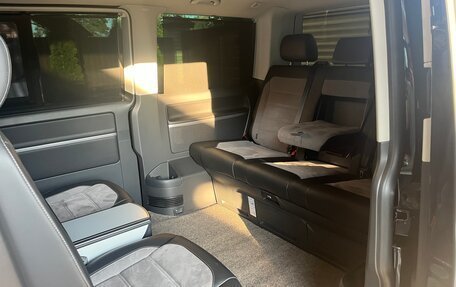 Volkswagen Multivan T6 рестайлинг, 2020 год, 7 800 000 рублей, 13 фотография