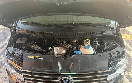 Volkswagen Multivan T6 рестайлинг, 2020 год, 7 800 000 рублей, 18 фотография