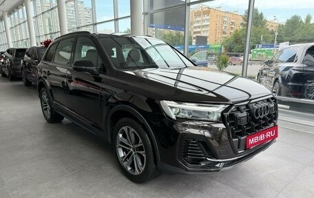 Audi Q7, 2024 год, 11 000 000 рублей, 3 фотография