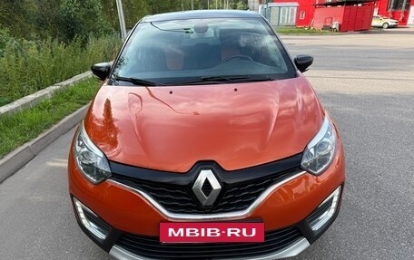 Renault Kaptur I рестайлинг, 2017 год, 1 530 000 рублей, 2 фотография