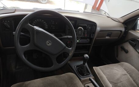 Opel Omega A, 1988 год, 120 000 рублей, 6 фотография
