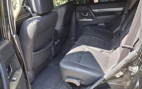 Mitsubishi Pajero IV, 2017 год, 2 550 000 рублей, 6 фотография