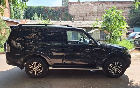 Mitsubishi Pajero IV, 2017 год, 2 550 000 рублей, 2 фотография