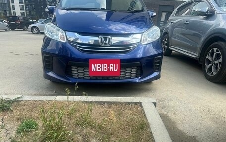 Honda Freed I, 2015 год, 1 350 000 рублей, 3 фотография