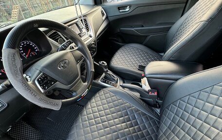 Hyundai Solaris II рестайлинг, 2021 год, 1 370 000 рублей, 6 фотография