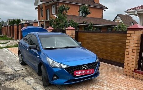 Hyundai Solaris II рестайлинг, 2021 год, 1 370 000 рублей, 3 фотография