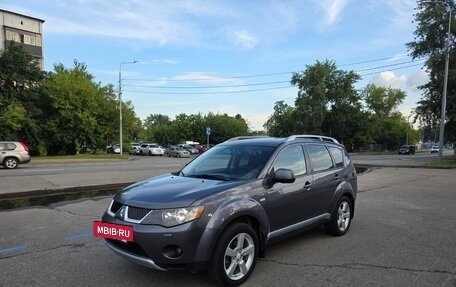 Mitsubishi Outlander III рестайлинг 3, 2007 год, 1 200 000 рублей, 9 фотография