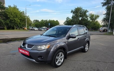 Mitsubishi Outlander III рестайлинг 3, 2007 год, 1 200 000 рублей, 2 фотография