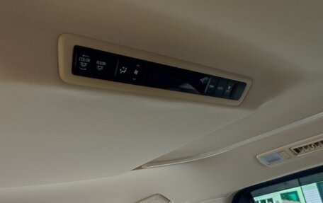 Toyota Alphard III, 2017 год, 3 500 000 рублей, 2 фотография