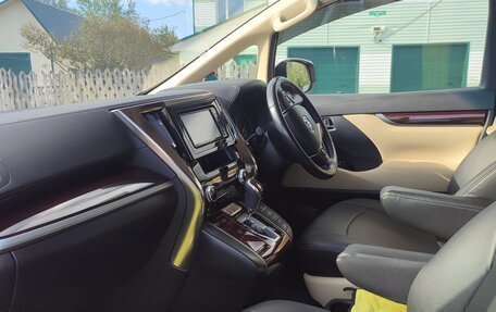 Toyota Alphard III, 2017 год, 3 500 000 рублей, 24 фотография