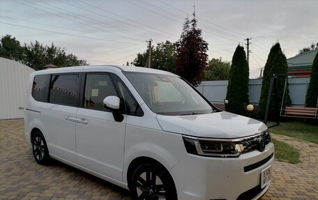 Honda Stepwgn, 2024 год, 2 950 000 рублей, 7 фотография