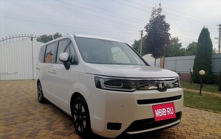 Honda Stepwgn, 2024 год, 2 950 000 рублей, 20 фотография