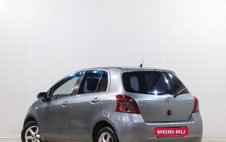 Toyota Yaris III рестайлинг, 2006 год, 559 000 рублей, 3 фотография