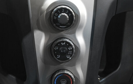 Toyota Yaris III рестайлинг, 2006 год, 559 000 рублей, 15 фотография