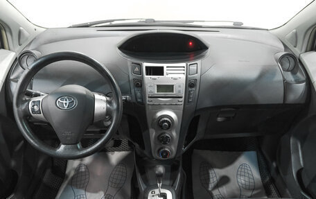 Toyota Yaris III рестайлинг, 2006 год, 559 000 рублей, 9 фотография