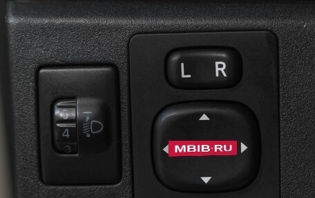 Toyota Yaris III рестайлинг, 2006 год, 559 000 рублей, 18 фотография
