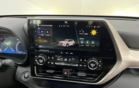 Toyota Highlander, 2025 год, 5 199 000 рублей, 15 фотография