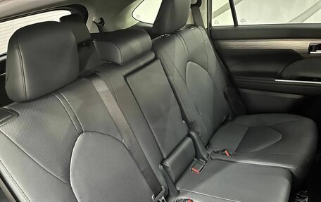 Toyota Highlander, 2025 год, 5 199 000 рублей, 17 фотография