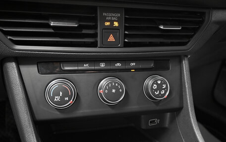 Volkswagen Jetta VII, 2019 год, 1 575 000 рублей, 15 фотография