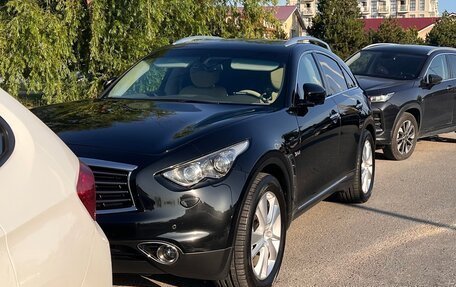 Infiniti QX70, 2016 год, 2 550 000 рублей, 3 фотография