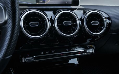 Mercedes-Benz A-Класс, 2019 год, 2 699 000 рублей, 21 фотография