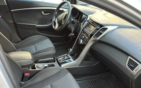 Hyundai i30 II рестайлинг, 2015 год, 1 000 000 рублей, 8 фотография