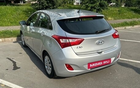 Hyundai i30 II рестайлинг, 2015 год, 1 000 000 рублей, 4 фотография