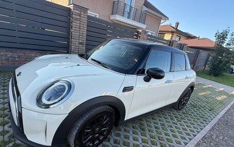 MINI Hatch, 2021 год, 2 800 000 рублей, 4 фотография