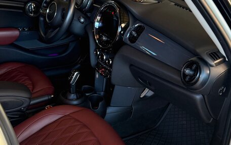 MINI Hatch, 2021 год, 2 800 000 рублей, 9 фотография