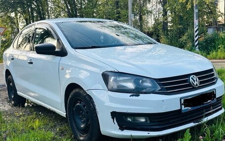 Volkswagen Polo VI (EU Market), 2017 год, 710 000 рублей, 2 фотография