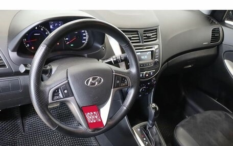 Hyundai Solaris II рестайлинг, 2015 год, 1 100 000 рублей, 6 фотография