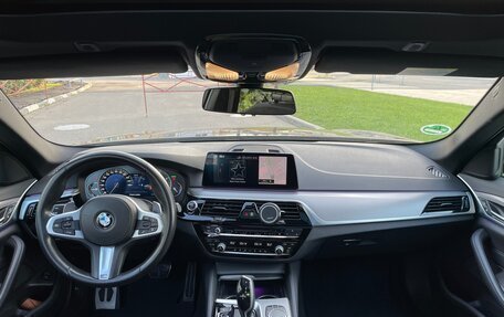 BMW 5 серия, 2018 год, 2 850 000 рублей, 18 фотография