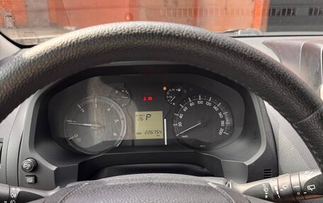 Toyota Land Cruiser Prado 150 рестайлинг 2, 2018 год, 3 850 000 рублей, 7 фотография