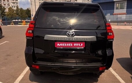 Toyota Land Cruiser Prado 150 рестайлинг 2, 2018 год, 3 850 000 рублей, 4 фотография