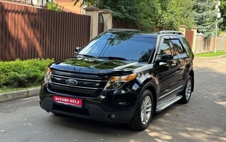 Ford Explorer VI, 2014 год, 1 950 000 рублей, 2 фотография