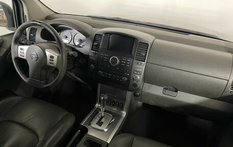 Nissan Navara (Frontier), 2011 год, 1 397 000 рублей, 9 фотография