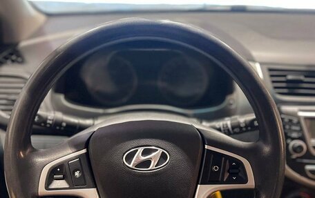 Hyundai Solaris II рестайлинг, 2013 год, 965 000 рублей, 13 фотография