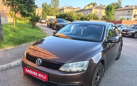 Volkswagen Jetta VI, 2014 год, 990 000 рублей, 2 фотография