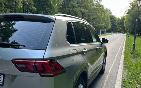 Volkswagen Tiguan II, 2018 год, 2 200 000 рублей, 5 фотография