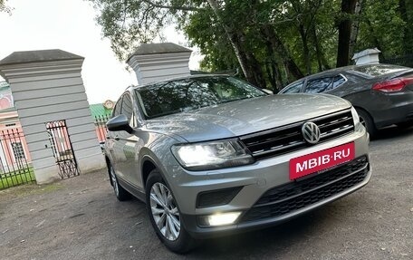Volkswagen Tiguan II, 2018 год, 2 200 000 рублей, 13 фотография