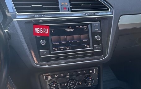 Volkswagen Tiguan II, 2018 год, 2 200 000 рублей, 11 фотография