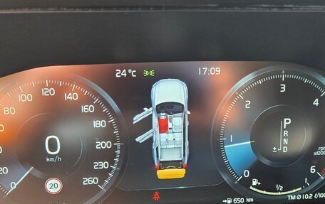 Volvo XC90 II рестайлинг, 2017 год, 4 500 000 рублей, 11 фотография