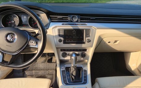 Volkswagen Passat B8 рестайлинг, 2015 год, 1 749 000 рублей, 9 фотография