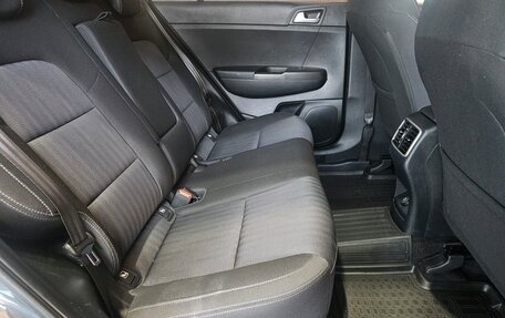 KIA Sportage IV рестайлинг, 2019 год, 1 799 000 рублей, 13 фотография