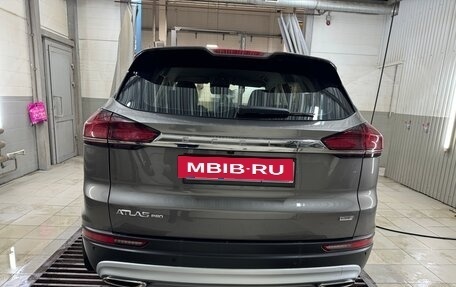 Geely Atlas, 2023 год, 2 450 000 рублей, 4 фотография