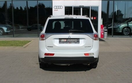 Mitsubishi Outlander III рестайлинг 3, 2013 год, 1 150 000 рублей, 6 фотография