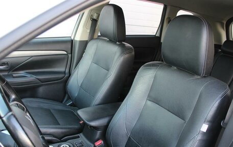 Mitsubishi Outlander III рестайлинг 3, 2013 год, 1 150 000 рублей, 15 фотография
